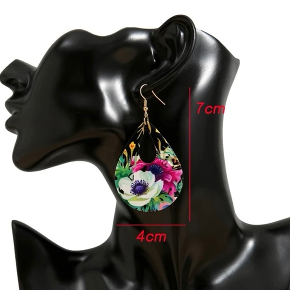 ๐HP๐ ๐ฆ 3/$24 Colorful teardrop floral earrings / NWOT - Picture 4 of 6